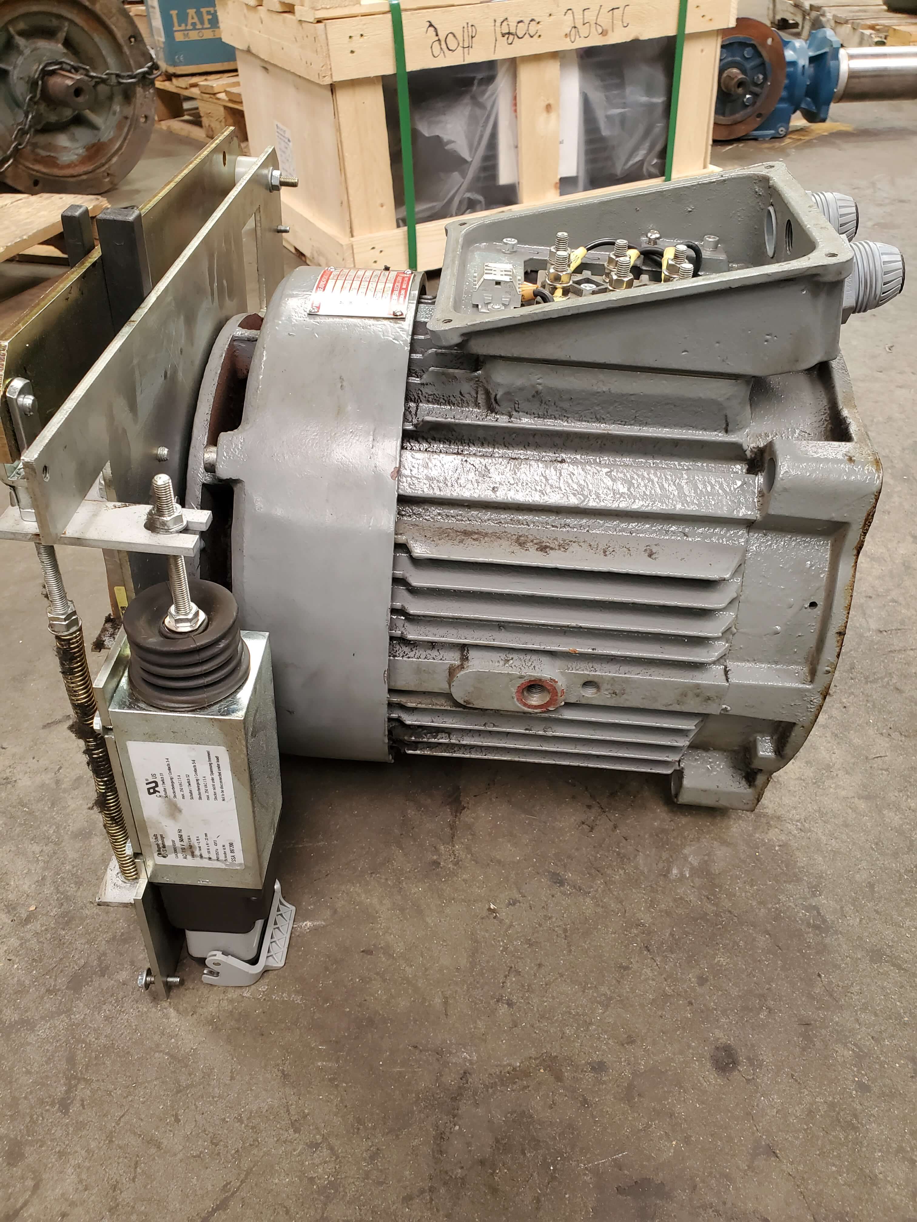 servomotor05